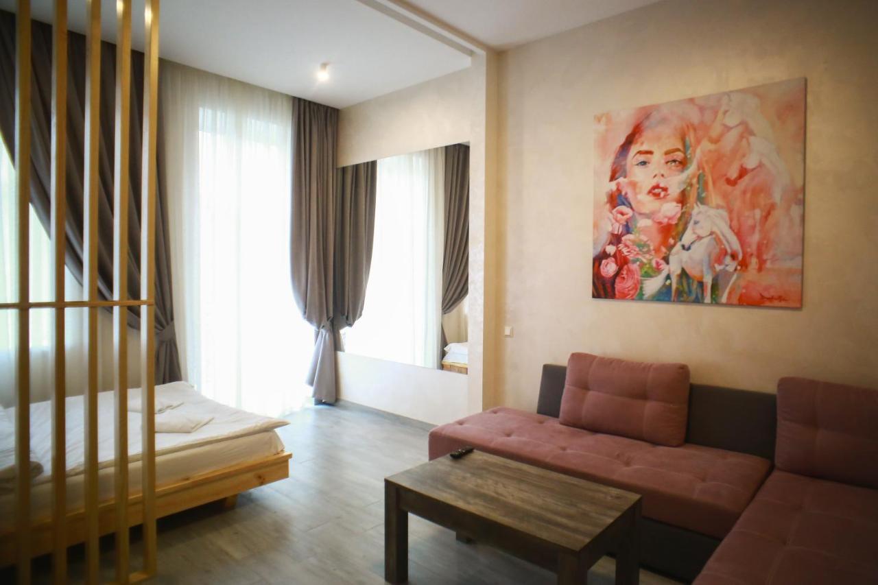 Leogrand Apartment On Drohobycha 4 Leopoli Esterno foto