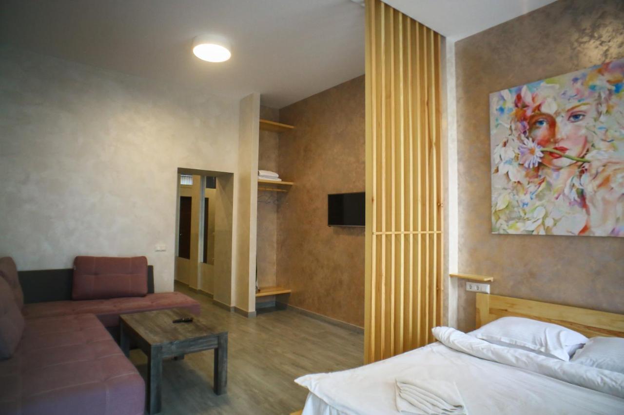 Leogrand Apartment On Drohobycha 4 Leopoli Esterno foto