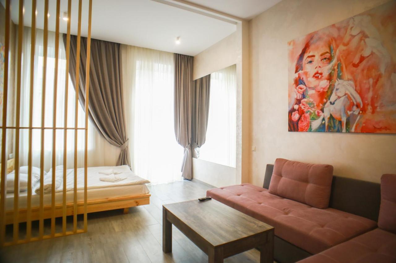Leogrand Apartment On Drohobycha 4 Leopoli Esterno foto